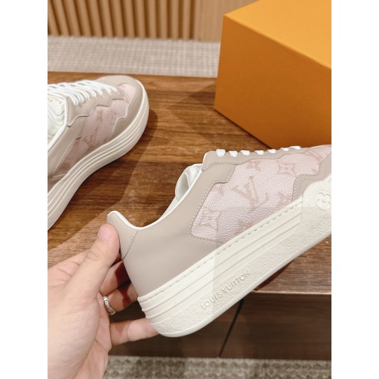LV SNEAKERS