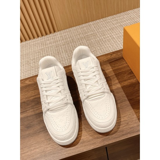 LV SNEAKERS