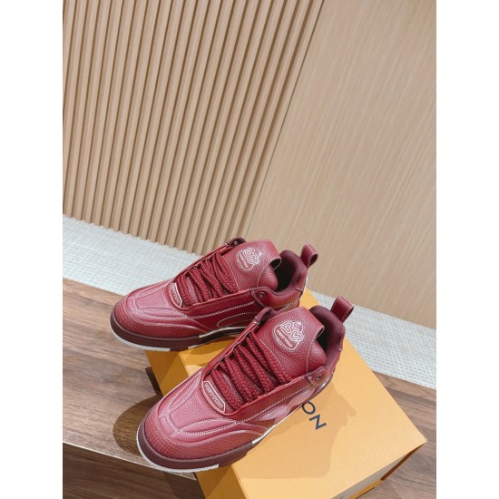 LV SNEAKERS