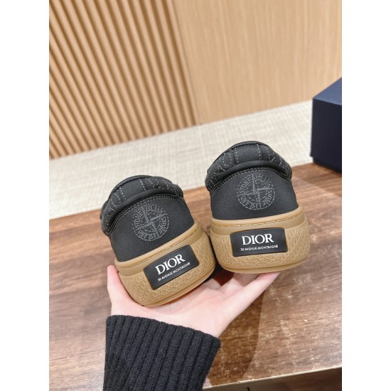 B33 Co-branded Stone Island B33 Co-branded Stone Island