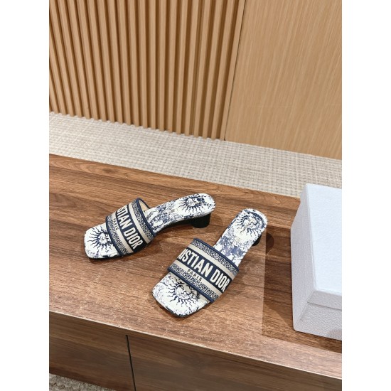 slippers slippers