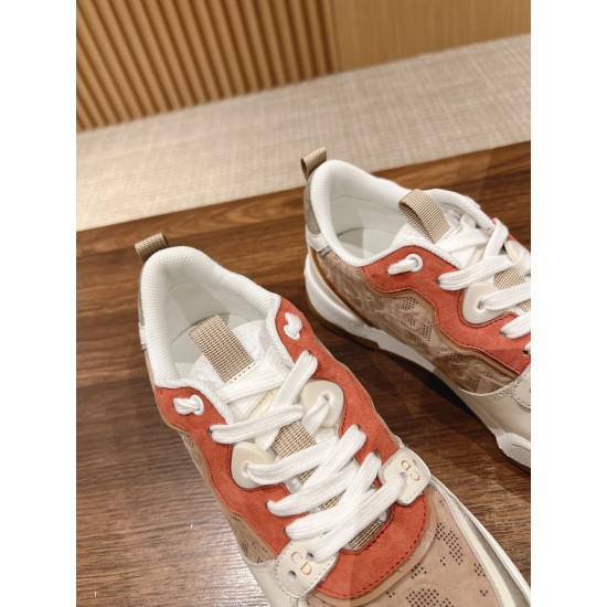 one Sneakers