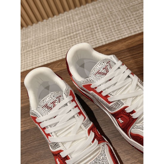 LV SNEAKERS