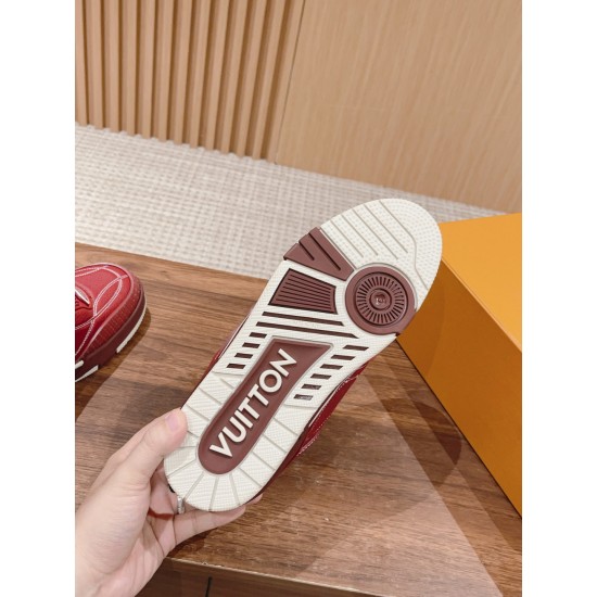 LV SNEAKERS