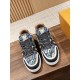 LV SNEAKERS