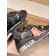 LV SNEAKERS