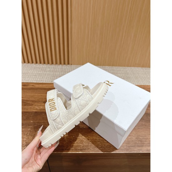 slippers slippers