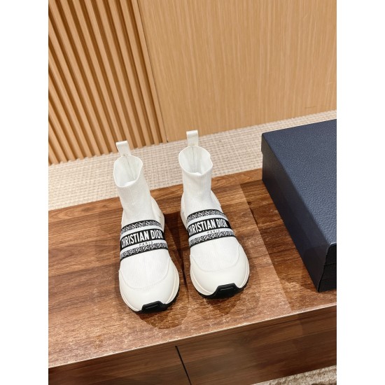 sock shoes