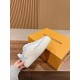 LV SNEAKERS
