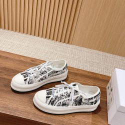 Embroidered Canvas Shoes