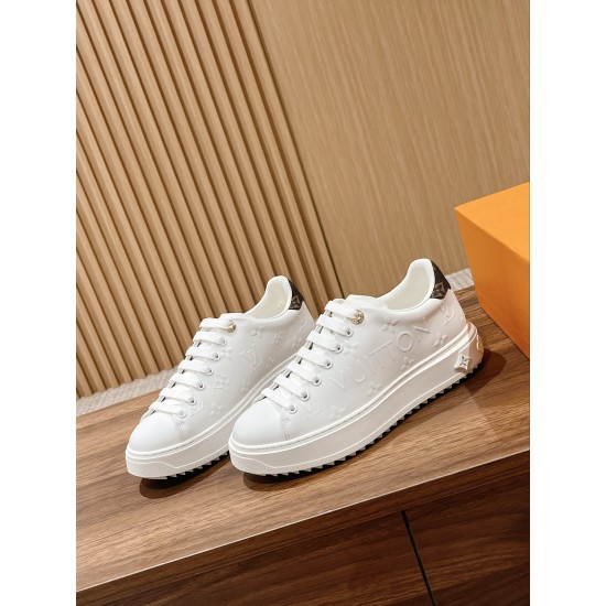 LV SNEAKERS
