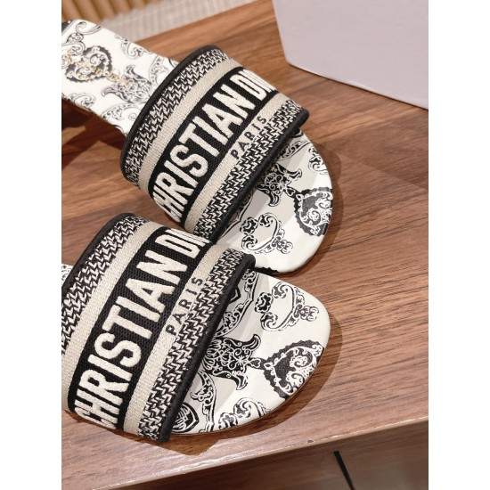 slippers slippers