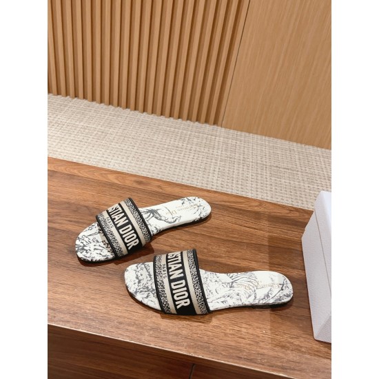 slippers slippers