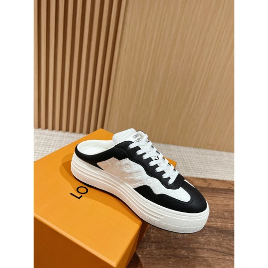 LV SNEAKERS