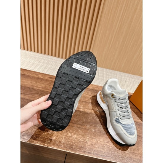 LV SNEAKERS