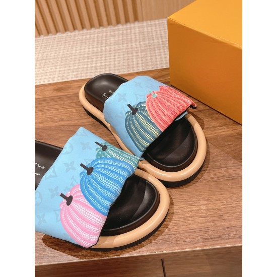 LV SLIPPERS