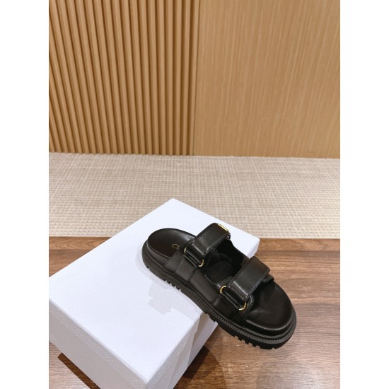 slippers slippers