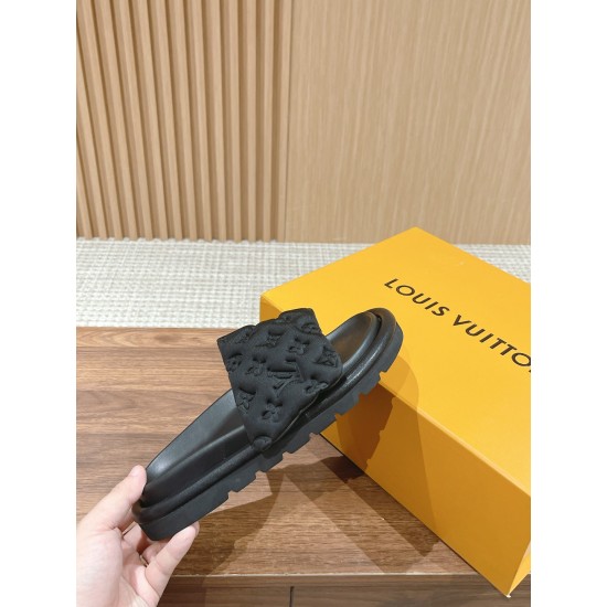 LV SLIPPERS