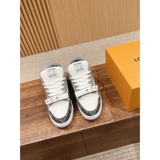 LV SNEAKERS