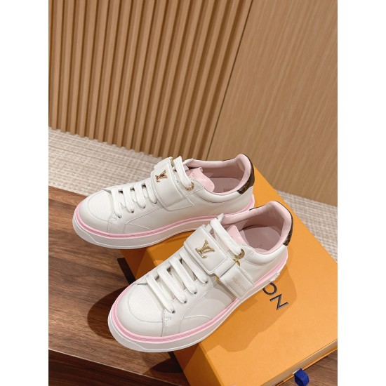 LV SNEAKERS