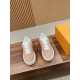LV SNEAKERS