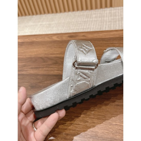 LV SLIPPERS