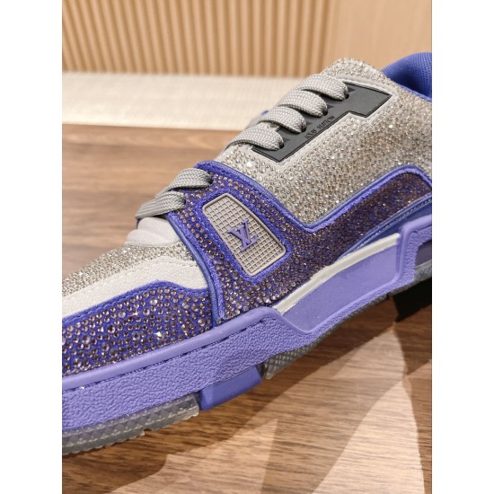 LV SNEAKERS