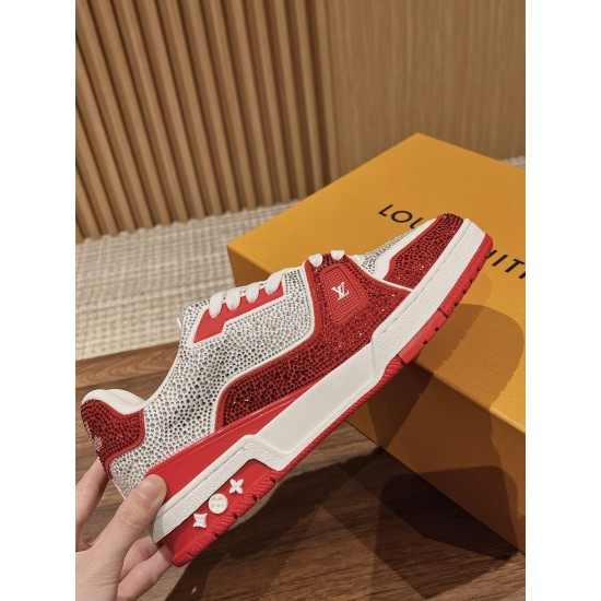 LV SNEAKERS