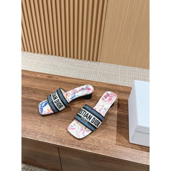 slippers slippers
