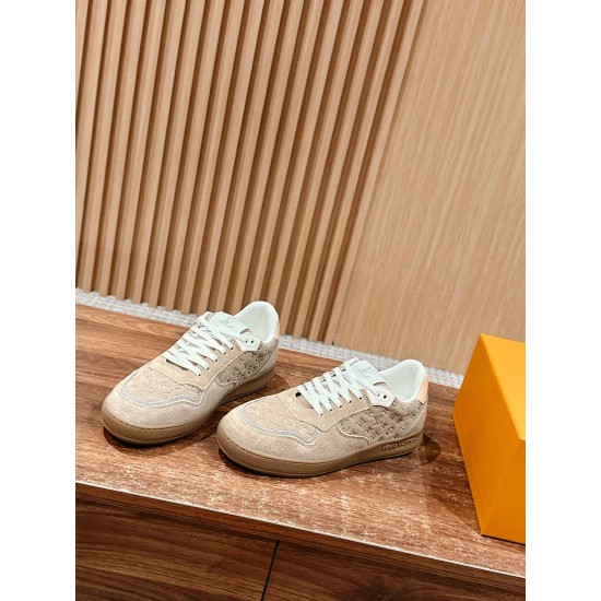LV SNEAKERS