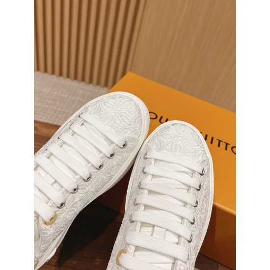 LV SNEAKERS