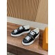 LV SNEAKERS