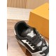 LV SNEAKERS