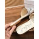 slippers slippers