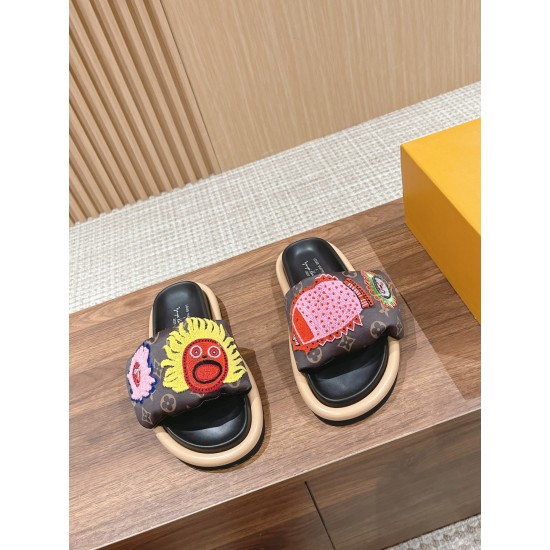 LV SLIPPERS