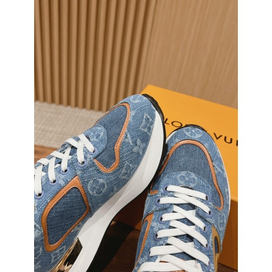 LV SNEAKERS