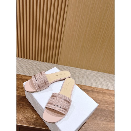 slippers slippers