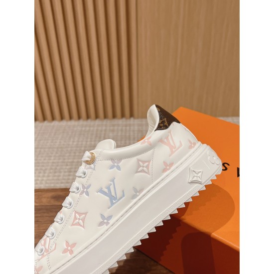 LV SNEAKERS