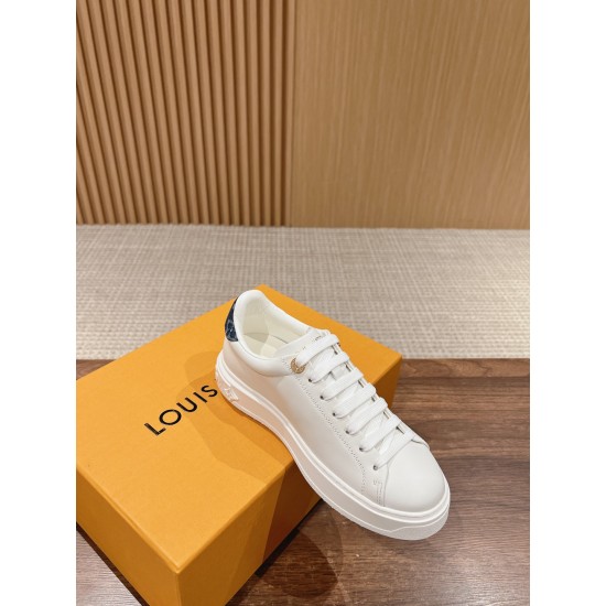 LV SNEAKERS