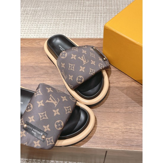 LV SLIPPERS