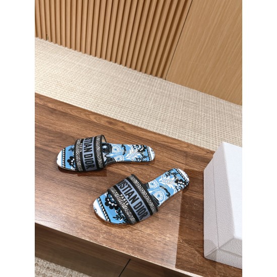 slippers slippers