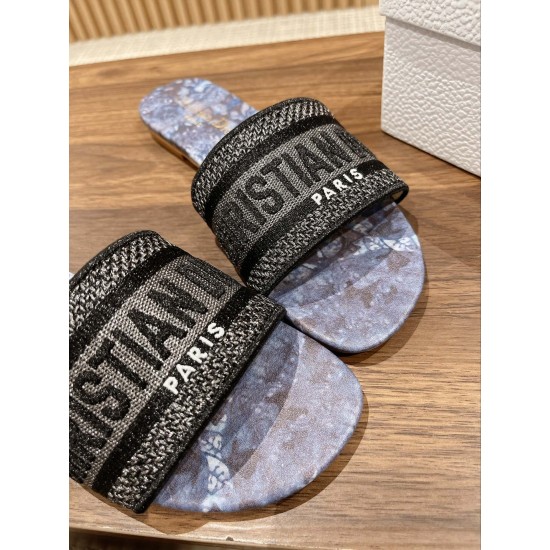 slippers slippers