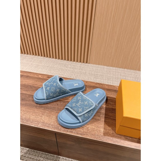 LV SLIPPERS