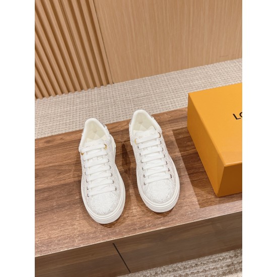 LV SNEAKERS
