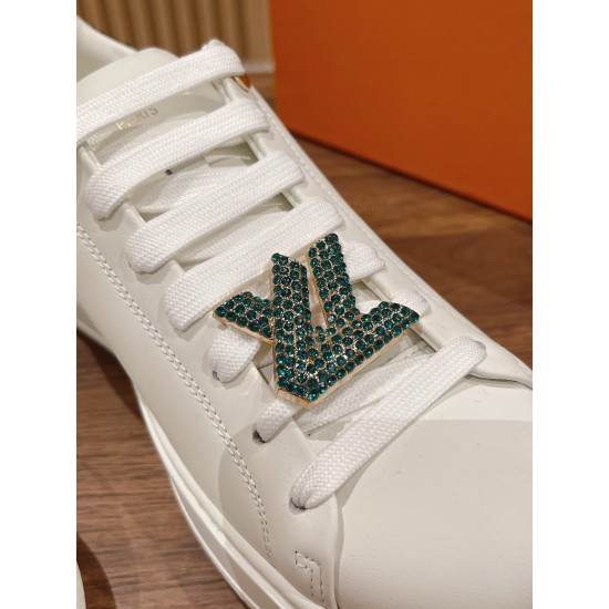 LV SNEAKERS