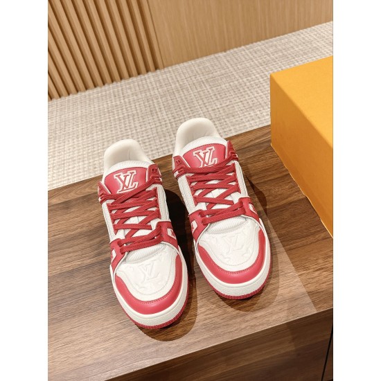 LV SNEAKERS