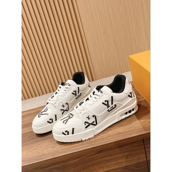 LV SNEAKERS