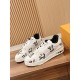 LV SNEAKERS