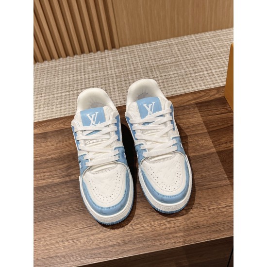LV SNEAKERS