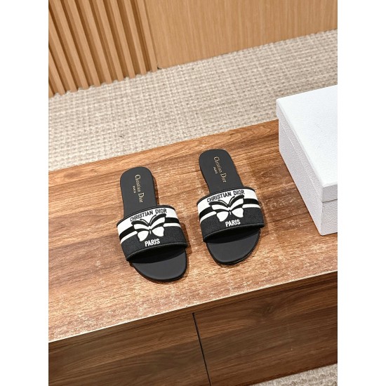 slippers slippers